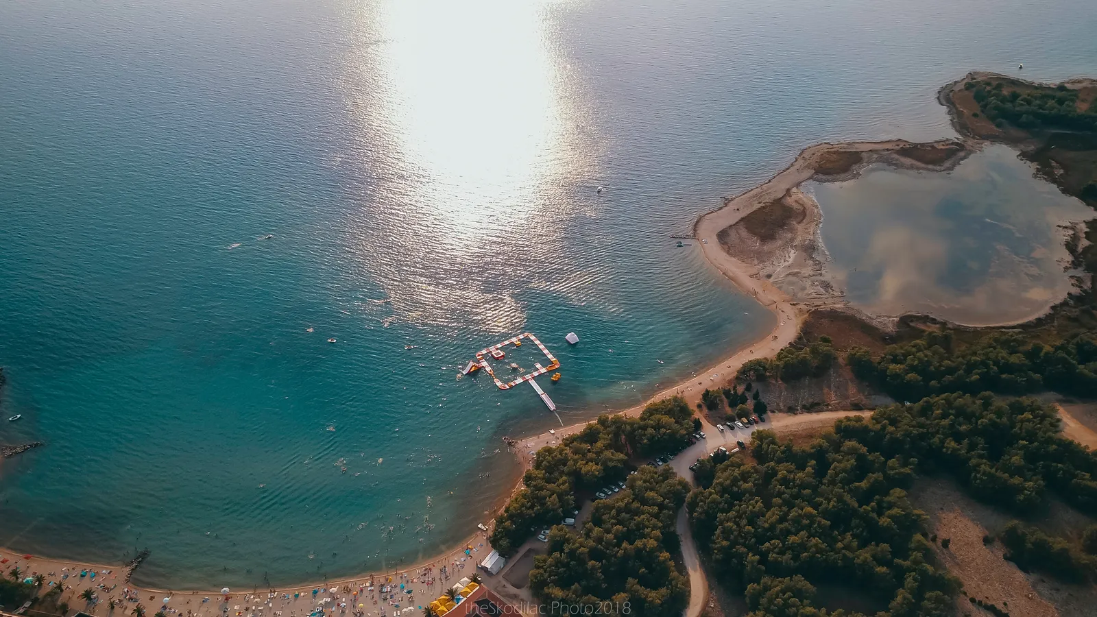 Pješčana plaža u Povljani iz zraka